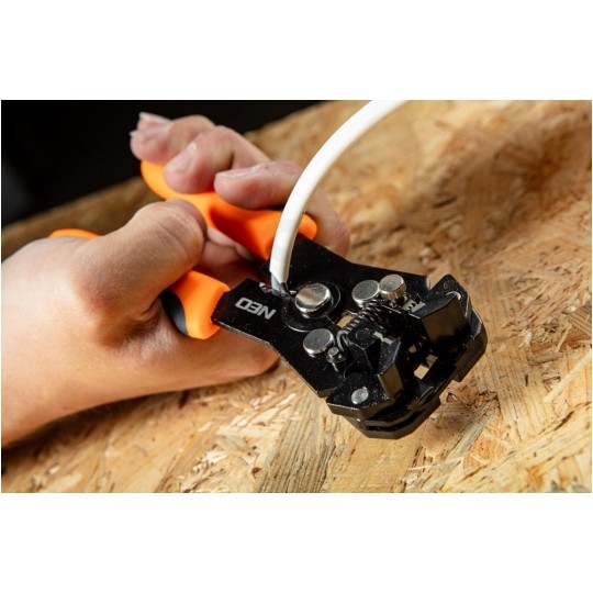 Automatyczny ściągacz izolacji uniwersalny 0,5-6mm2 do kabli solarnych PV czołowy 160mm NEO 01-534