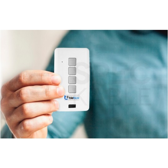 BleBox uRemote basic Uniwersalny pilot do sterowników Wi-Fi bezprzewodowy czarny SMARTHOME