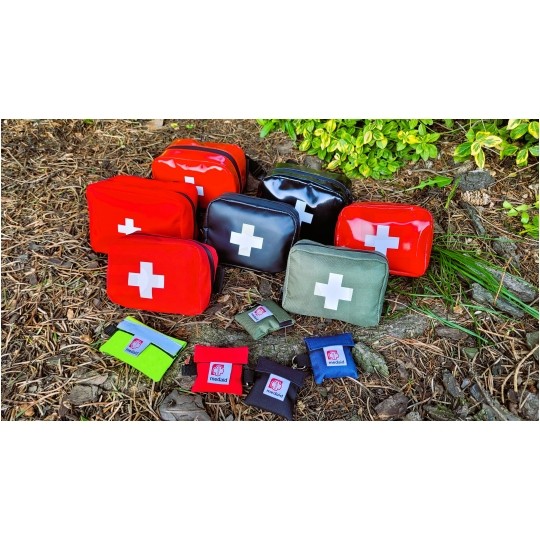 Brelok ratowniczy apteczka granatowy MEDAID