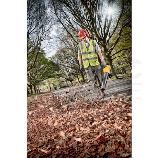 Dmuchawa akumulatorowa, wentylator osiowy 18V + 1x akumulator Li-Ion XR 5.0Ah (w zestawie z ładowarką) 144km/h DCMBL562P1 DeWALT