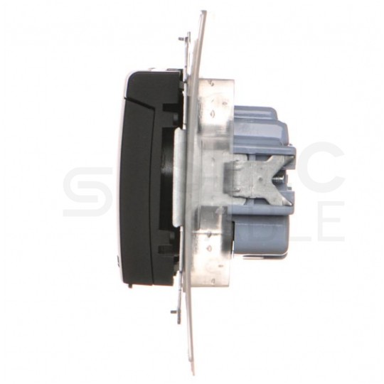 Gniazdo zasilające pojedyncze SIMON 54 z klapką i uszczelką IP44 czarne matowe [2P+Z] 16A z przesłonami Kontakt Simon DGZ1BZ.01/49