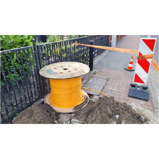 Kabel światłowodowy DAC 2 włókna SM 9/125 G.657.A1 zewnętrzny ziemny pomarańczowy FiberHome