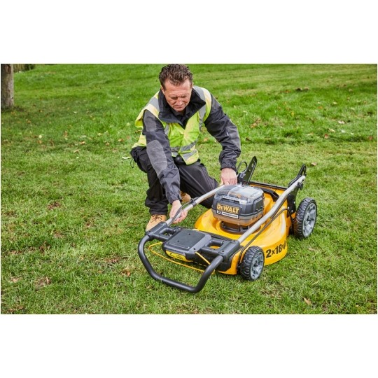 KOSIARKA DO TRAWY AKUMULATOROWA 48CM 2*18V 0*AH DEWALT