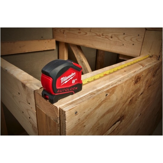 Miara zwijana metrówka 8m / 25mm AUTOLOCK nylon czarno-czerwona MILWAUKEE