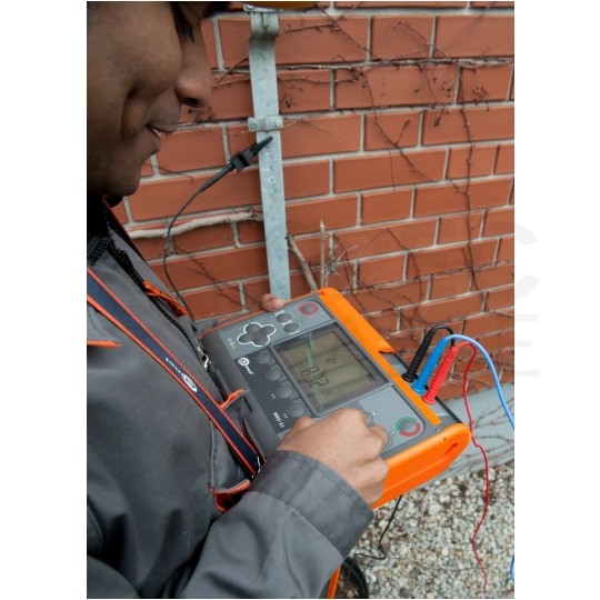 Miernik rezystancji uziemienia SONEL MRU-21 do pomiarów ochronnych i ciągłości połączeń