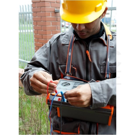 Miernik rezystancji uziemienia SONEL MRU-21 do pomiarów ochronnych i ciągłości połączeń