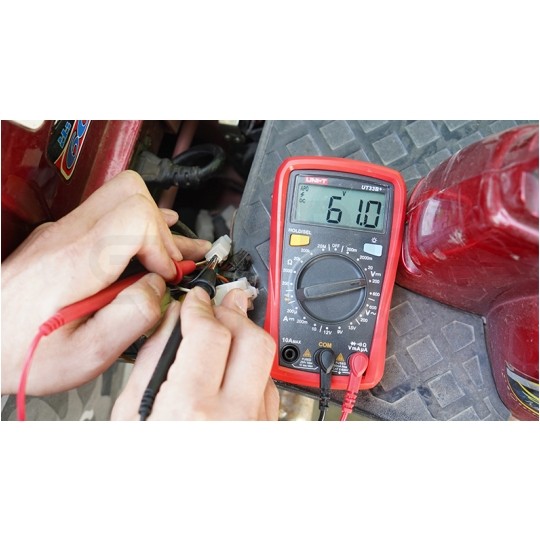 Miernik uniwersalny z pomiarem pojemności multimetr cyfrowy z wyświetlaczem LCD UNI-T UT33B+