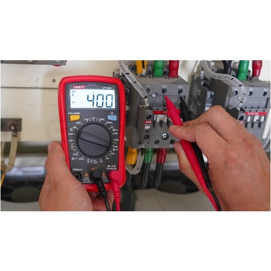 Miernik uniwersalny z pomiarem pojemności multimetr cyfrowy z wyświetlaczem LCD UNI-T UT33B+