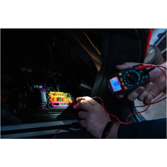 Miernik uniwersalny z pomiarem True RMS multimetr cyfrowy z wyświetlaczem LCD + Bluetooth SONEL CMM-11