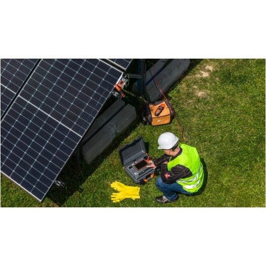 Miernik wielofunkcyjny LCD do instalacji fotowoltaicznych 1500V SONEL PVM-1530 PRO (w zestawie z miernikiem nasłonecznienia IRM-1 oraz cyfrowym miernikiem cęgowym CMP-1015-PV)