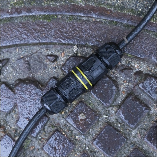 Mufa kablowa z dławikami na kable do 3x2,5mm2 hermetyczna IP68 prosta średnia czarna ELCAN