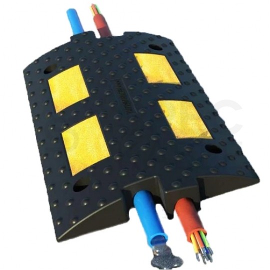 Najazd gumowy próg zwalniający 500x300x55mm 2 kanały