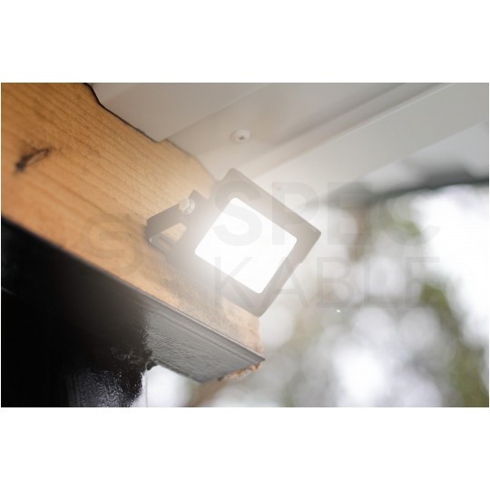 Naświetlacz LED SMD KASTEL 10W 800lm 4000K IP65 czarny NW BEMKO