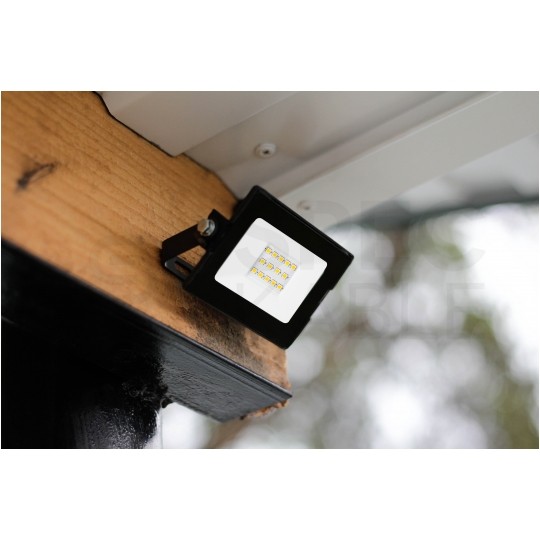 Naświetlacz LED SMD KASTEL 10W 800lm 4000K IP65 czarny NW BEMKO