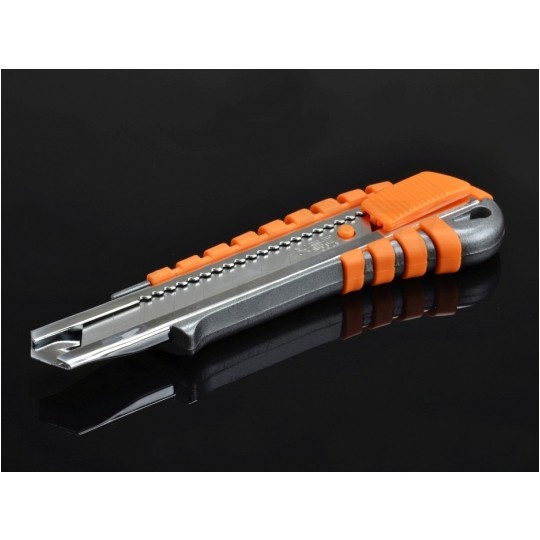 Nóż do tapet z łamanym ostrzem 18mm z łamaczem zużytego ostrza, pokrętło z blokadą śrubową NEO 63-011