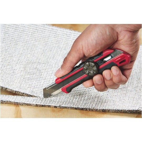 Nóż do tapet z łamanym ostrzem 18mm ze stali z domieszką mikro węglika, pokrętło z blokadą śrubową MILWAUKEE