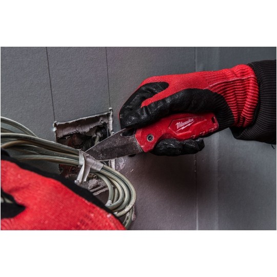 Nóż składany z wymiennym ostrzem trapezowym 6w1 (ściągacz izolacji, uchwyt na bity, śrubokręt, otwieracz) FASTBACK MILWAUKEE