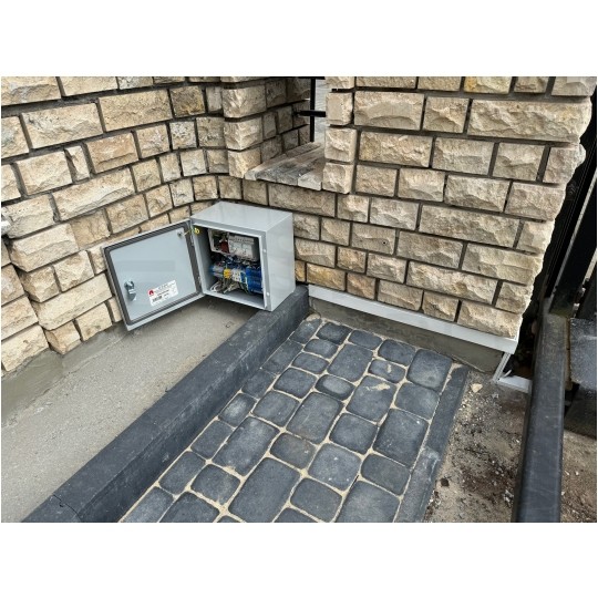 Obudowa hermetyczna rozdzielnica metalowa z płytą montażową 300x250x200 IP65 natynkowa NEKU