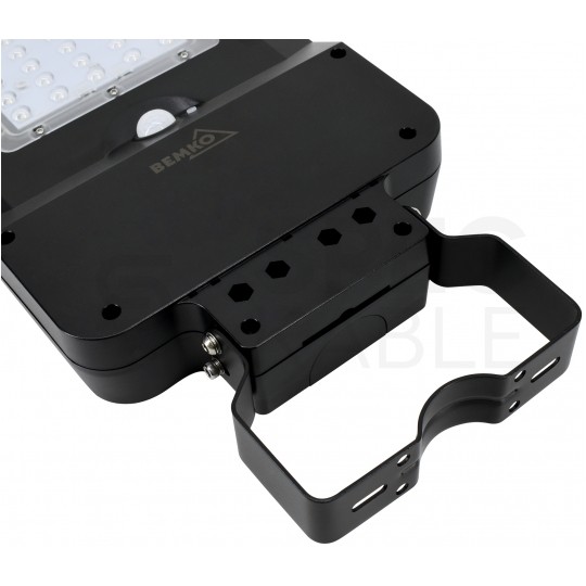 Oprawa, lampa solarna uliczna LED SOLGER 25W 3000lm 4000K IP65 czarna barwa NW biała neutralna czujnik PIR BEMKO