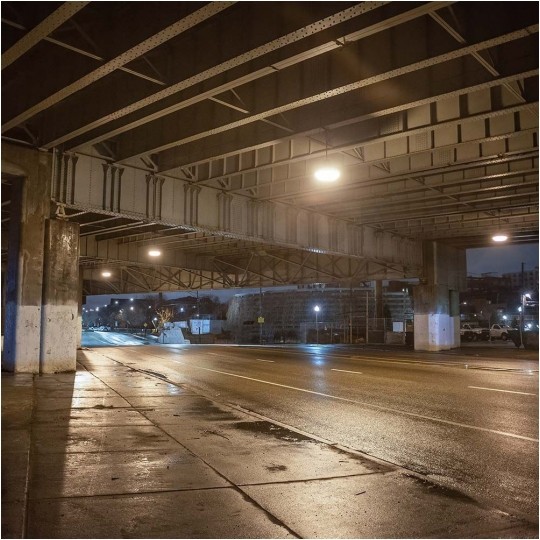 Oprawa przemysłowa LED SMD 200W 20400lm 4000K IP65 czarna barwa NW biała neutralna IK05 HighBay V-TAC VT-92200 2 LAT GWARANCJI