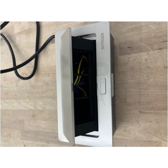 OUTLET Puszka blatowa 6M (3x 45x45) aluminiowa ORNO 1,5m