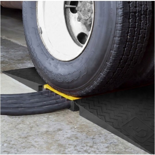 OUTLET Rampa zabezpieczająca kable Najazd kablowy 5-kanałowy (do 10 ton na oś) 114,5x80x5cm VEVOR