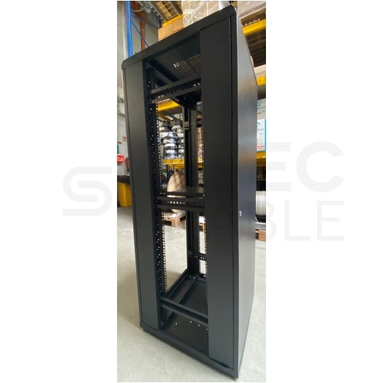 OUTLET Szafa stojąca RACK 19" 32U 600x600mm drzwi szklane czarna NEKU FLR + wyposażenie