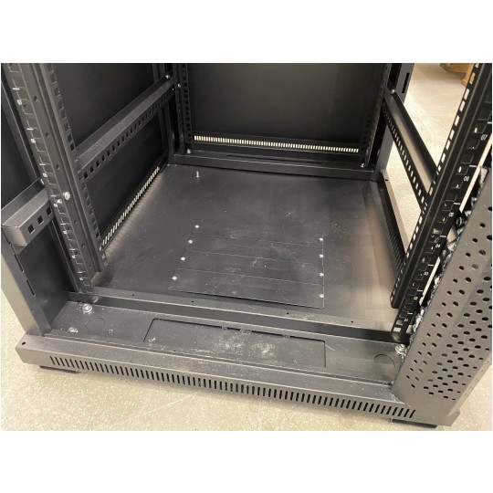 OUTLET Szafa stojąca RACK 19" 42U 600x800mm drzwi szklane czarna NEKU FLR + wyposażenie