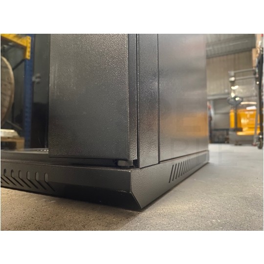 OUTLET Szafa wisząca RACK 19" 12U 600mm drzwi szklane czarna NEKU TS BOX