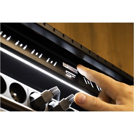 Panel LED 5W 405lm do szafy RACK 19" 1U czarny