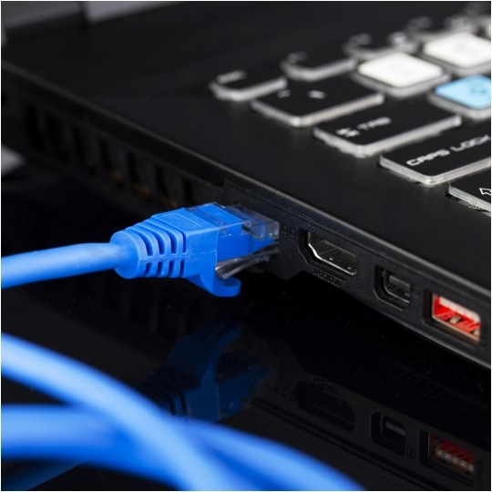 Patchcord UTP kat.5e kabel sieciowy LAN 2x RJ45 linka PVC niebieski 3m NEKU