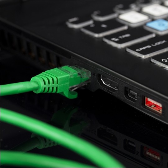 Patchcord UTP kat.5e kabel sieciowy LAN 2x RJ45 linka PVC zielony 3m NEKU