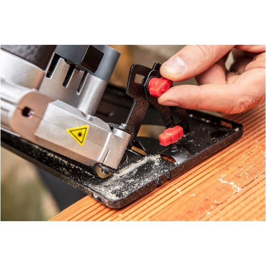 Piła, pilarka tarczowa, krajzega sieciowa 230V 1800W do cięcia drewna, tarcza 210x30mm GRAPHITE 58G493