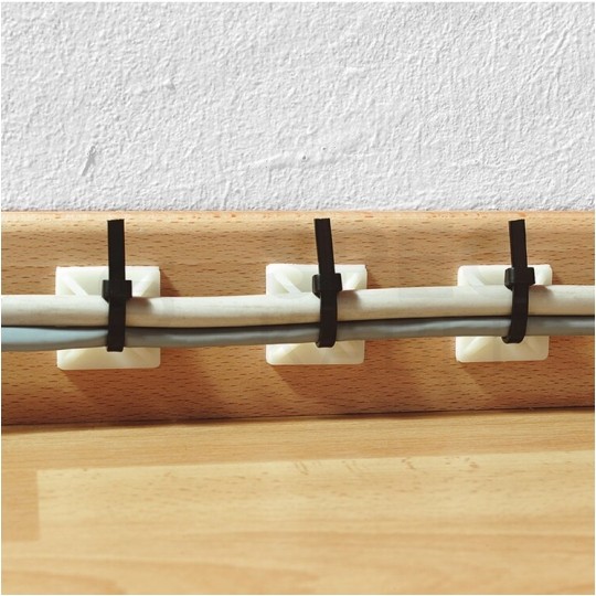 Podstawki montażowe samoprzylepne MOPS 25x25mm czarne 100szt. do opasek zaciskowych TECHNOPLASTIK