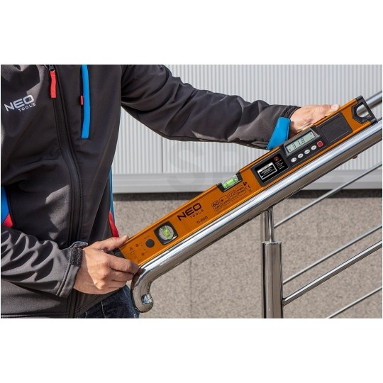 Poziomica aluminiowa 60cm (2 libelle) z wyświetlaczem LCD + laser krzyżowy pomarańczowa NEO 71-200