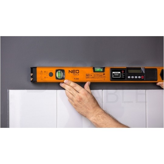 Poziomica aluminiowa 60cm (2 libelle) z wyświetlaczem LCD + laser krzyżowy pomarańczowa NEO 71-200