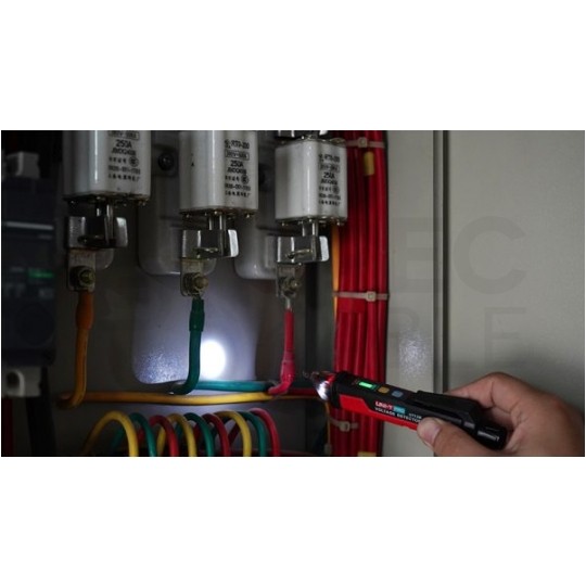 Próbnik napięcia 1000V z bezdotykowym detektorem pola magnetycznego IP67 UNI-T UT 12M-EU