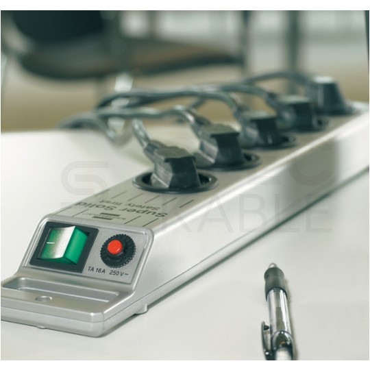 Przedłużacz elektryczny Listwa zasilająca antyprzepięciowa Super-Solid na 8 gniazd [2P+Z] z wyłącznikiem srebrna 2,5m Brennenstuhl