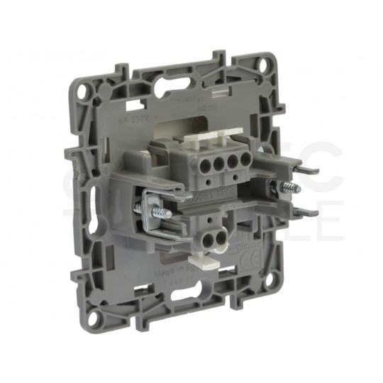 Przycisk odbijający "dzwonek" NILOE biały 6A Legrand