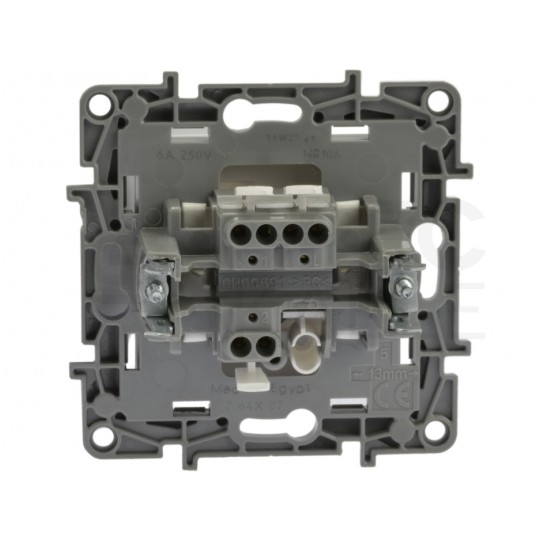 Przycisk odbijający "dzwonek" NILOE biały 6A Legrand