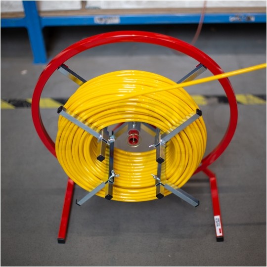 Rozwijak uniwersalny stalowy do kabli i przewodów pionowy pojedynczy fi: 55cm