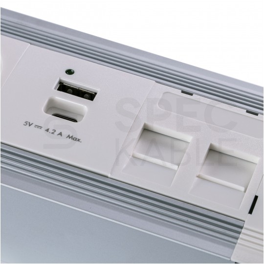 Simon 480 Listwa zasilająca na 3 gniazda + 2 gniazda USB (typ A + typ C) biała