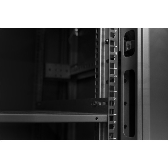 Szafa stojąca RACK 19" 42U 800x800mm drzwi szklane wyposażona czarna GT