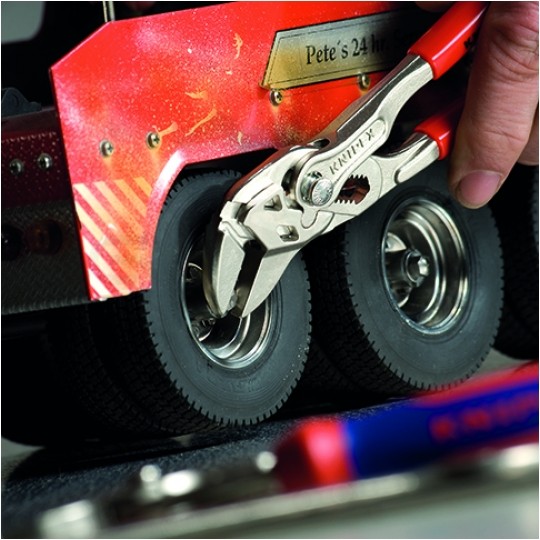 Szczypce nastawne uniwersalne 150mm chromowane Klucz do śrub, nakrętek i armatury KNIPEX 86 03 150