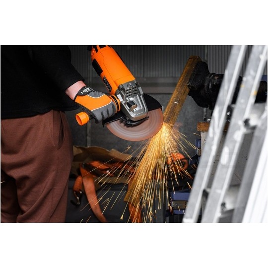 Szlifierka kątowa sieciowa 230V 3000W do szlifowania i cięcia, tarcza 230x22.2mm, 6600 obrotów na minutę NEO 04-715