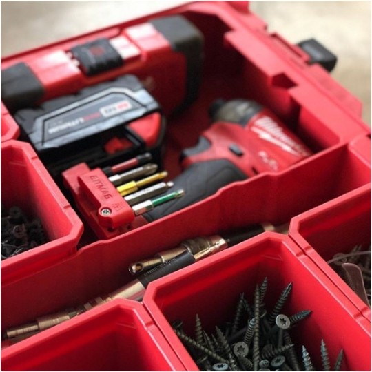 Uchwyt kompozytowy magnetyczny magazynek na bity czerwony BITMAG