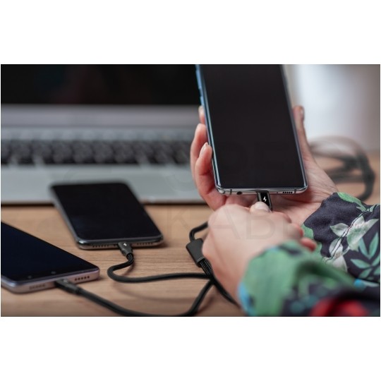UNITEK Kabel 3w1 do ładowania USB 2.0 2,4A / micro-B + Lightning + USB-C (wtyk / 3x wtyk) 1,2m