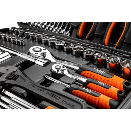 Walizkowy zestaw narzędzi uniwersalnych 143 elementy: wkrętaki, nasadki, chwytak, młotek, klucz nastawny, szczypce + walizka NEO 08-945