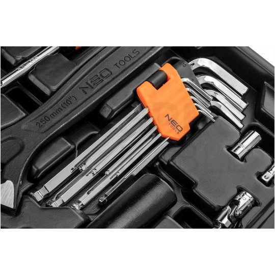 Walizkowy zestaw narzędzi uniwersalnych 143 elementy: wkrętaki, nasadki, chwytak, młotek, klucz nastawny, szczypce + walizka NEO 08-945