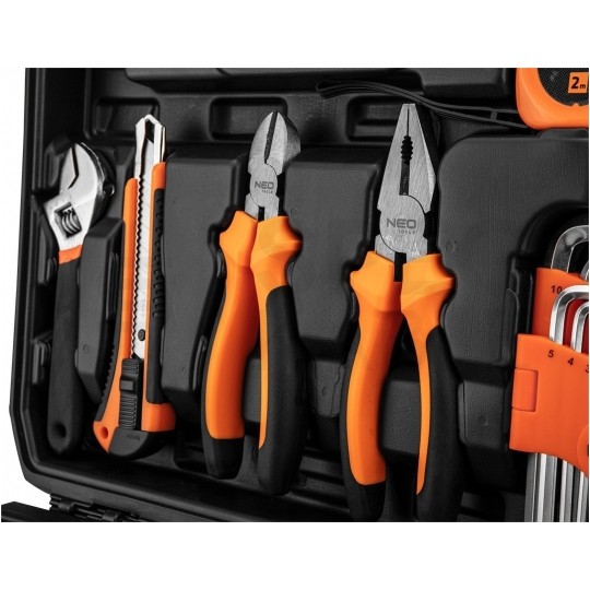 Walizkowy zestaw narzędzi uniwersalnych 60 elementów: uchwyty, szczypce, bity, młotek, miarka + walizka NEO 10-200